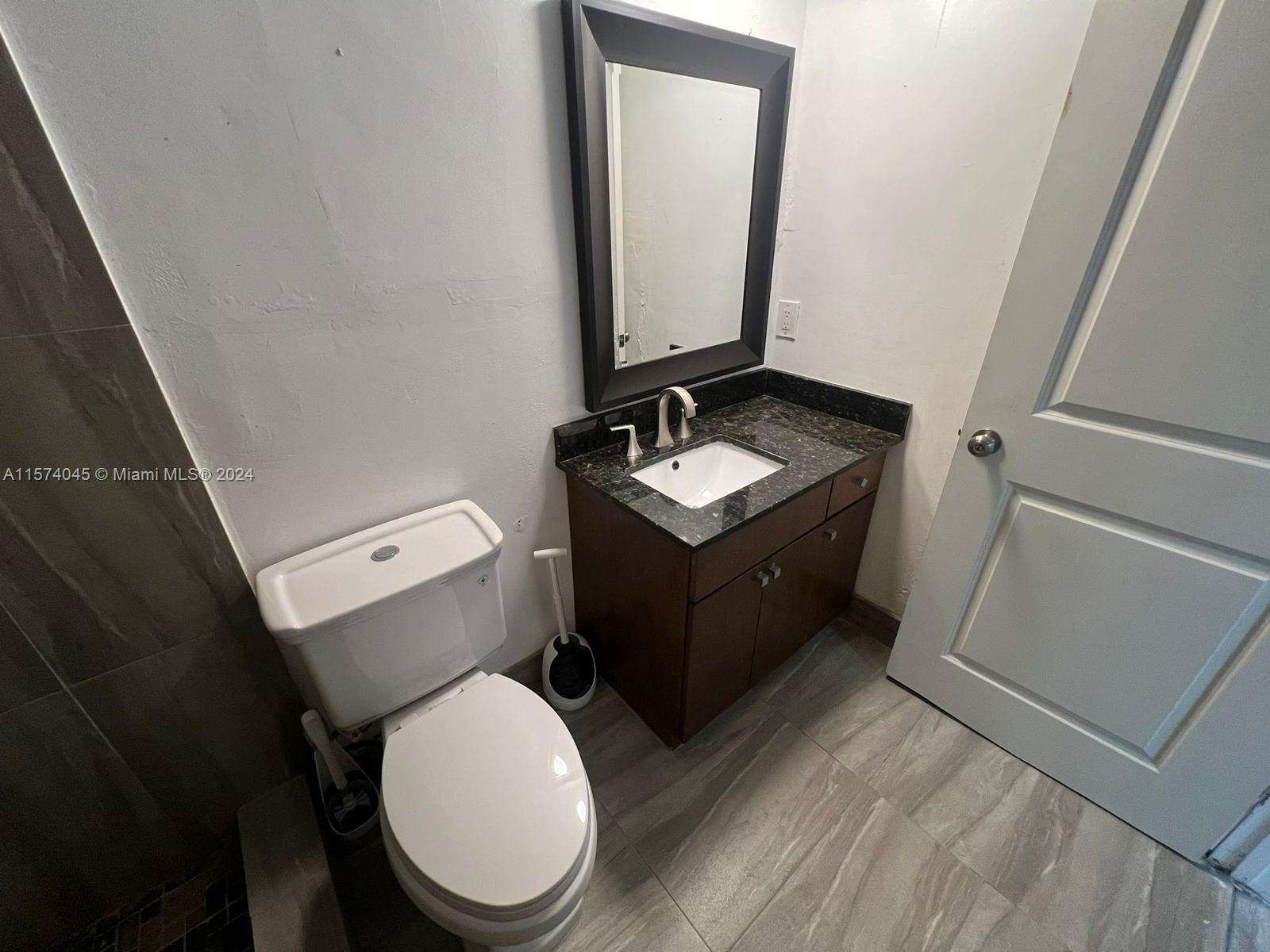 1430 NE 170th St 217, North Miami Beach, Florida 33162, 1 Bedroom Bedrooms, ,1 BathroomBathrooms,Residentiallease,For Rent,1430 NE 170th St 217,A11574045