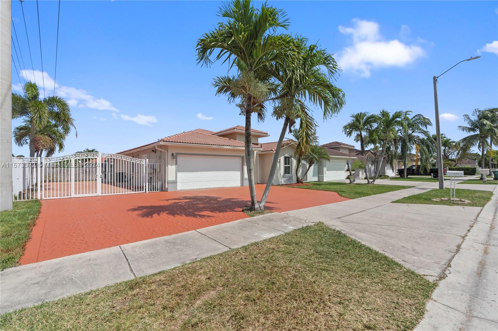 27983 SW 135th Ave  For Sale A11573572, FL