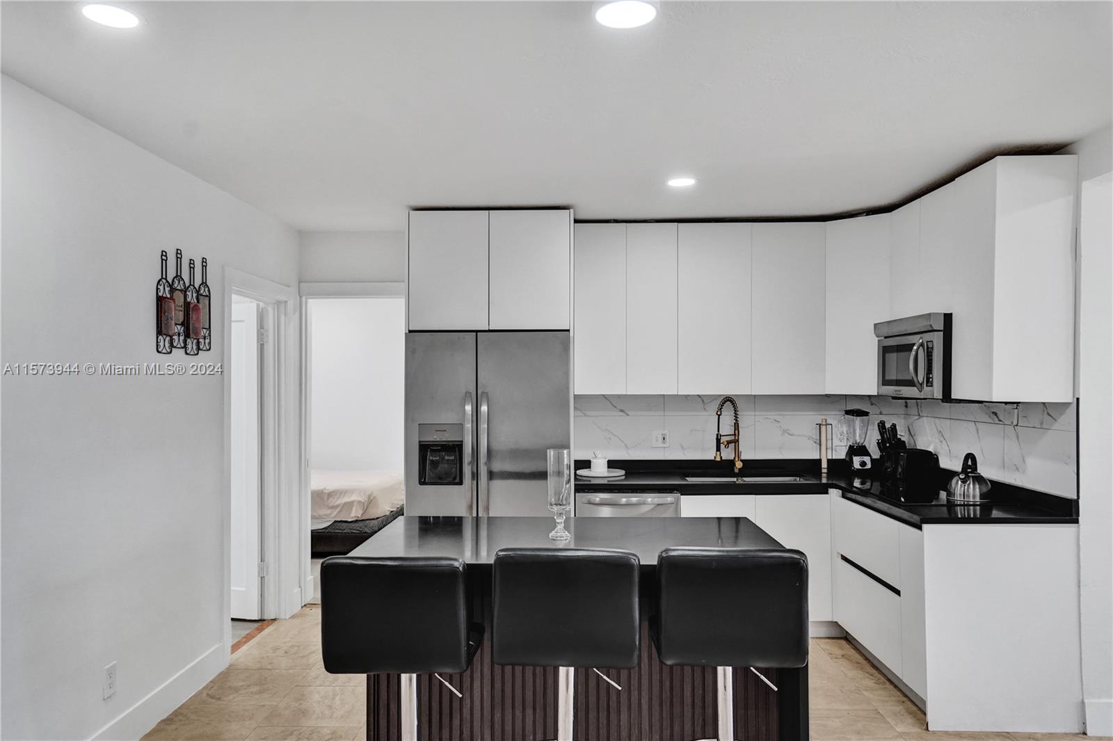 1521 NE 5th Ter, Fort Lauderdale, Florida 33304, 4 Bedrooms Bedrooms, ,2 BathroomsBathrooms,Residential,For Sale,1521 NE 5th Ter,A11573944