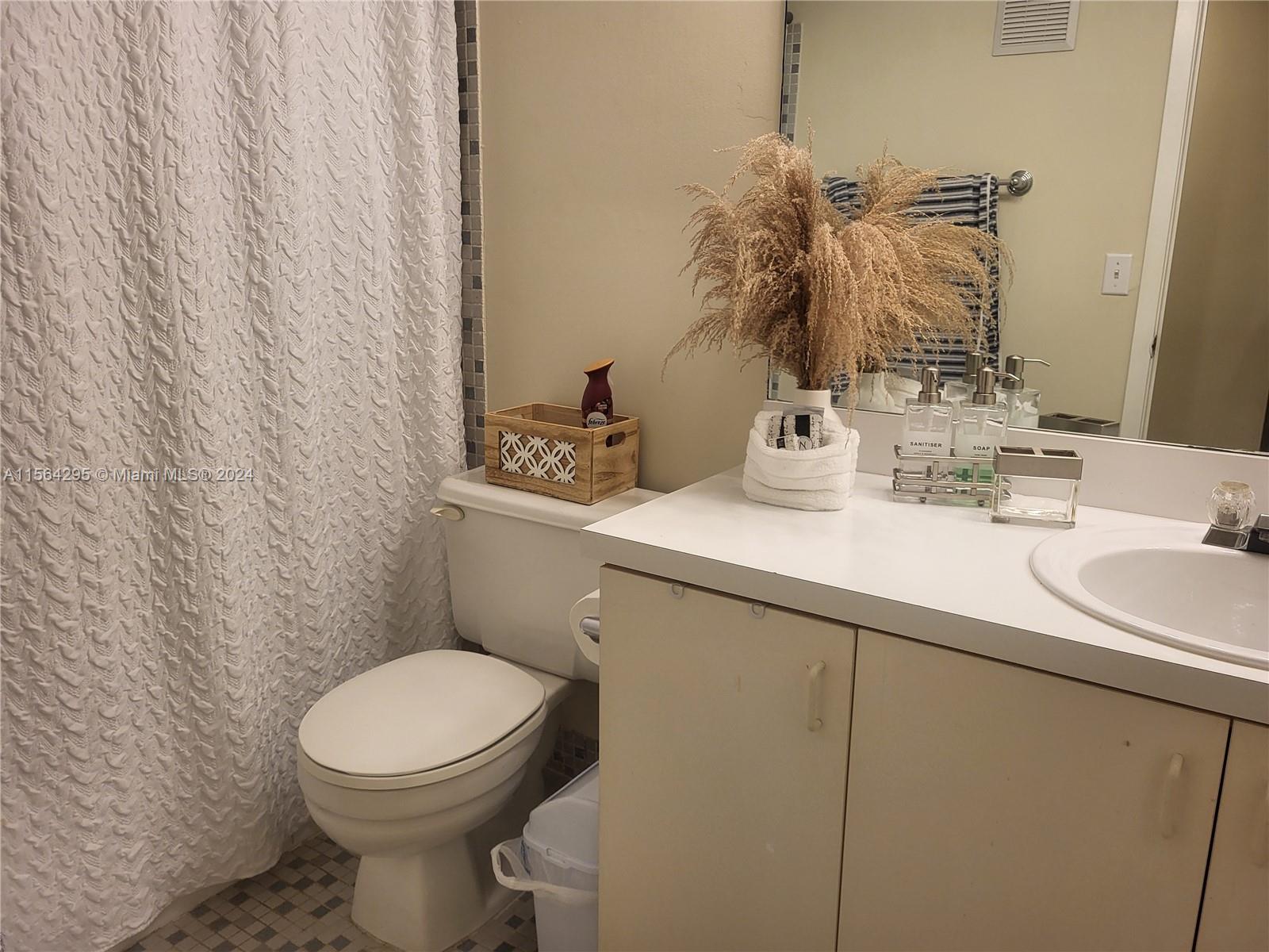 9725 Hammocks Blvd 206F, Miami, Florida 33196, 2 Bedrooms Bedrooms, ,2 BathroomsBathrooms,Residentiallease,For Rent,9725 Hammocks Blvd 206F,A11564295