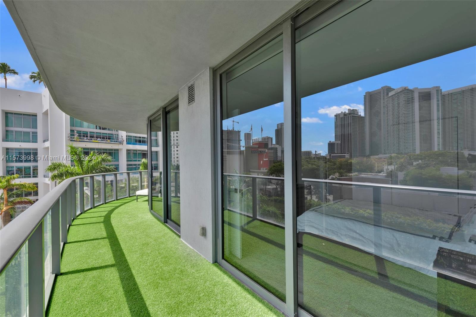 121 NE 34th St L304, Miami, Florida 33137, 2 Bedrooms Bedrooms, ,2 BathroomsBathrooms,Residentiallease,For Rent,121 NE 34th St L304,A11573998
