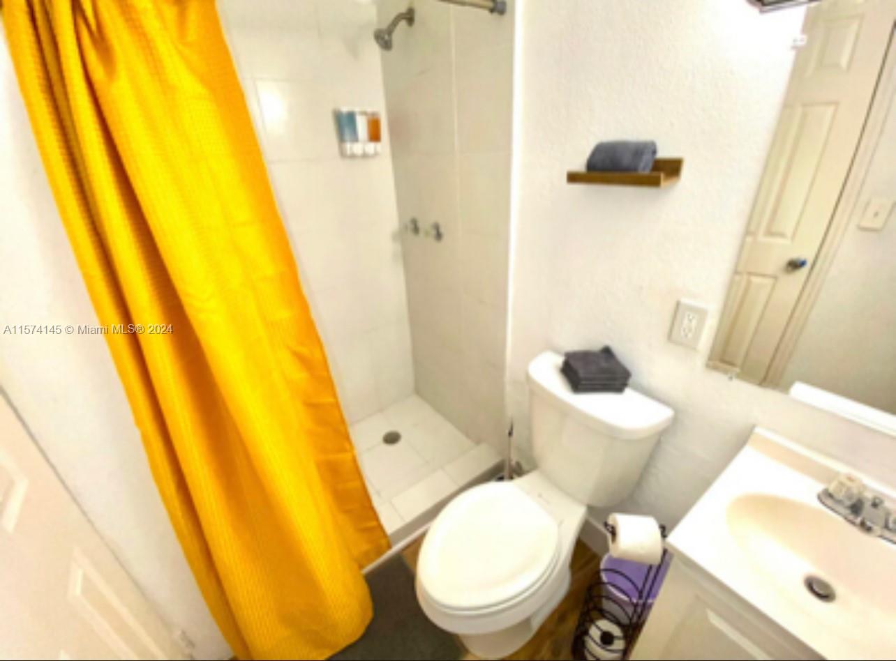 7640 N Miami Ave 8, Miami, Florida 33150, 1 Bedroom Bedrooms, ,1 BathroomBathrooms,Residentiallease,For Rent,7640 N Miami Ave 8,A11574145