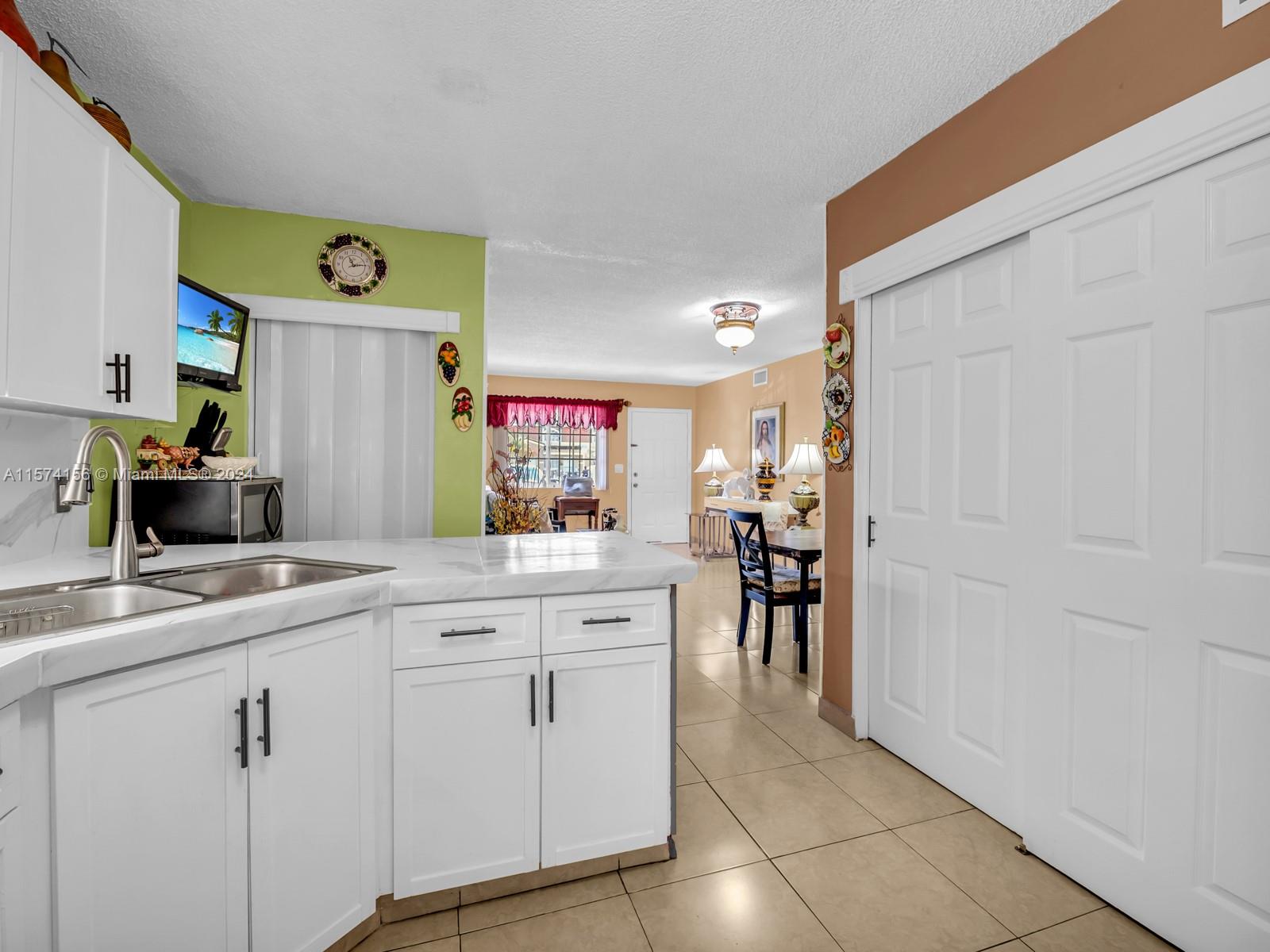6925 W 36th Ave 104, Hialeah, Florida 33018, 2 Bedrooms Bedrooms, ,2 BathroomsBathrooms,Residential,For Sale,6925 W 36th Ave 104,A11574156