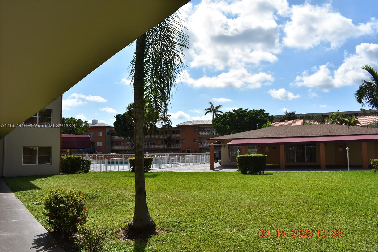 11855 NE 19th Dr 8, North Miami, Florida 33181, 2 Bedrooms Bedrooms, ,2 BathroomsBathrooms,Residential,For Sale,11855 NE 19th Dr 8,A11567816