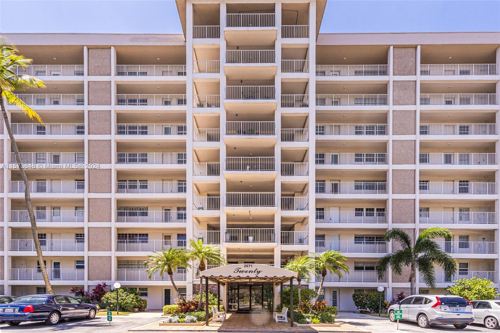2671 S Course Dr 506, Pompano Beach, Florida 33069, 2 Bedrooms Bedrooms, ,2 BathroomsBathrooms,Residentiallease,For Rent,2671 S Course Dr 506,A11573848
