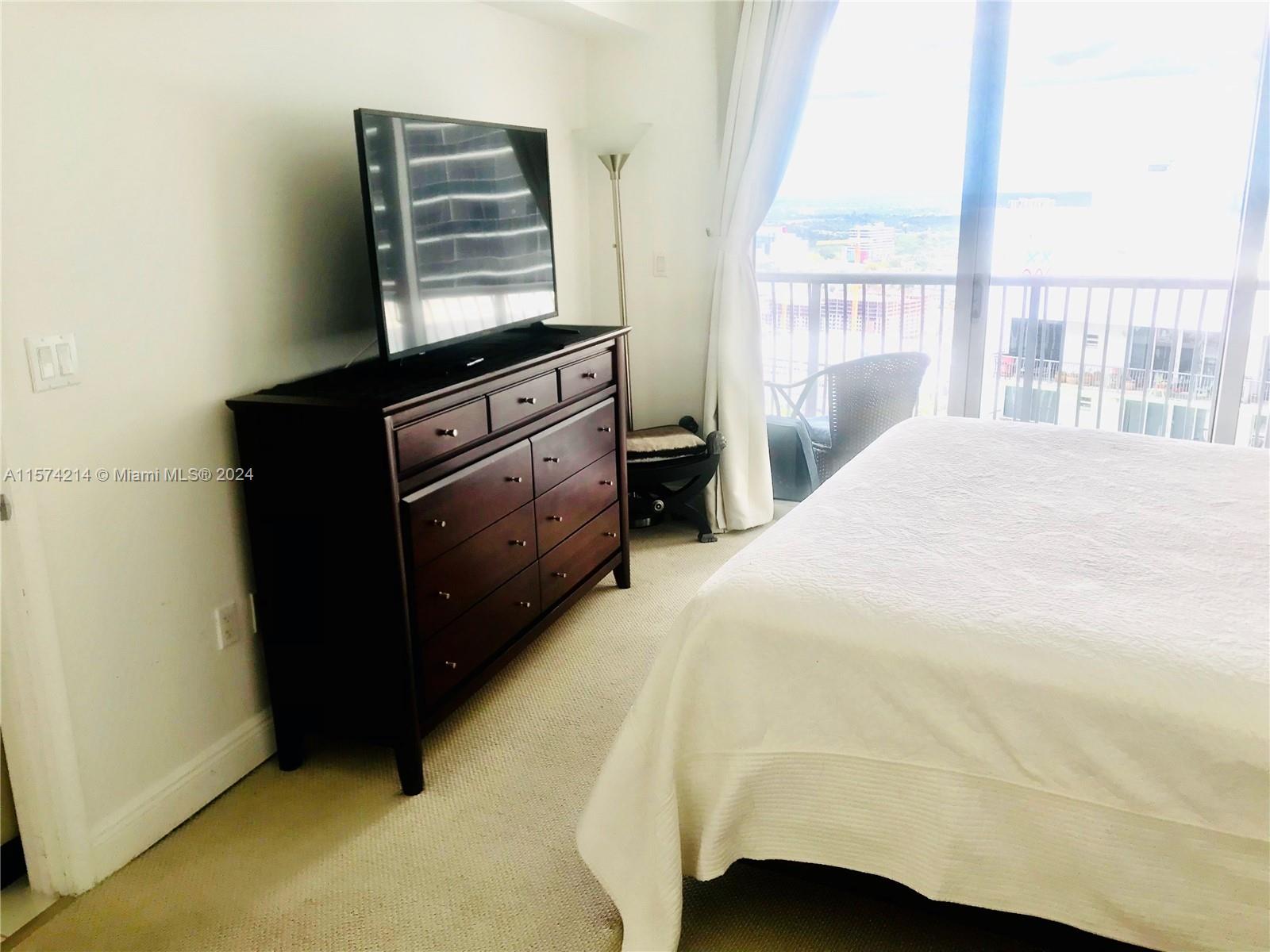 Miami, Florida 33132, 1 Bedroom Bedrooms, ,1 BathroomBathrooms,Residentiallease,For Rent,A11574214