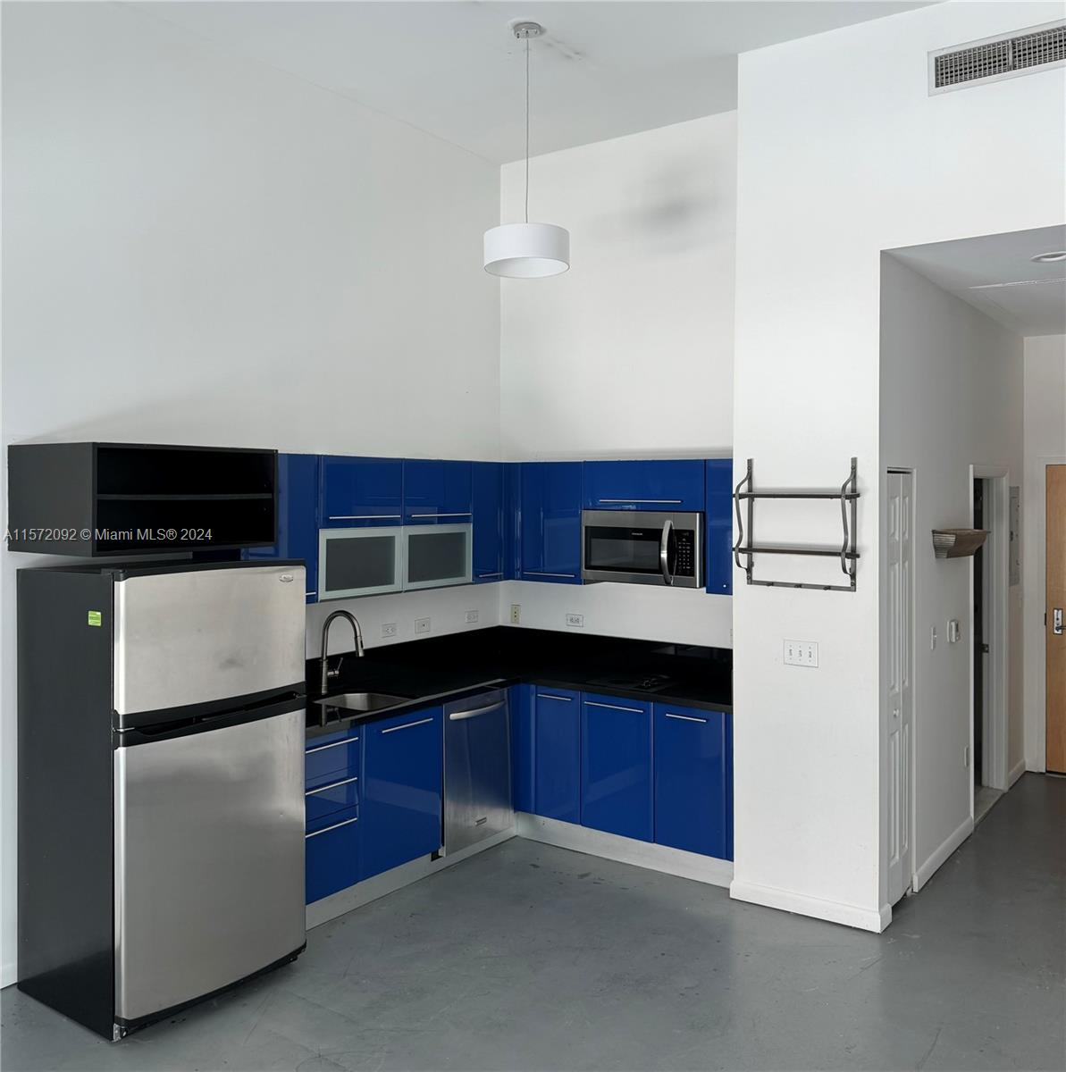 Miami, Florida 33132, ,1 BathroomBathrooms,Residentiallease,For Rent,A11572092