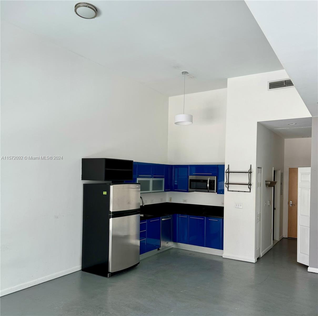 Miami, Florida 33132, ,1 BathroomBathrooms,Residentiallease,For Rent,A11572092