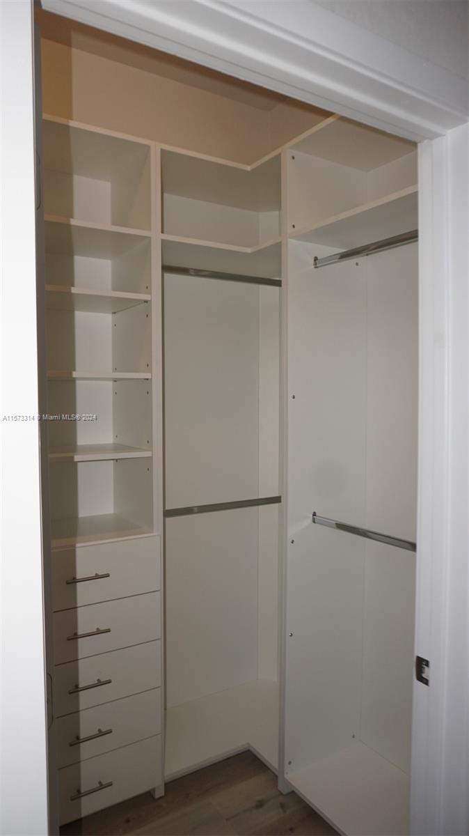 Walk-in closet