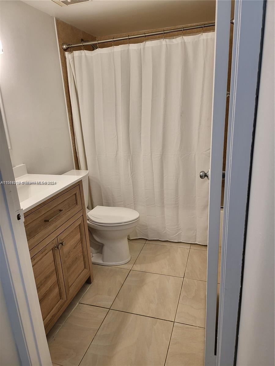 1740 NW N River Dr 125, Miami, Florida 33125, 1 Bedroom Bedrooms, ,1 BathroomBathrooms,Residentiallease,For Rent,1740 NW N River Dr 125,A11574207