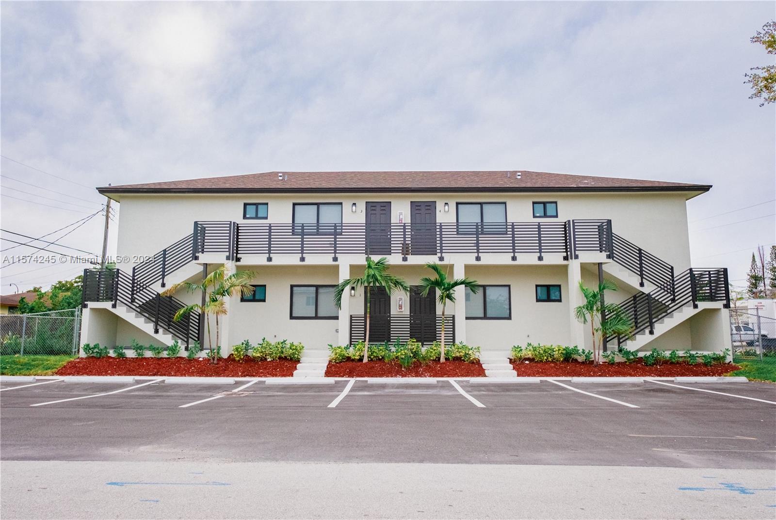 1215 SW 39th Ave 2, Fort Lauderdale, Florida 33312, 2 Bedrooms Bedrooms, ,2 BathroomsBathrooms,Residentiallease,For Rent,1215 SW 39th Ave 2,A11574245