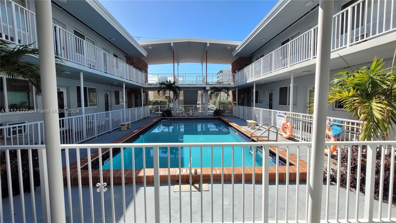 305 69th St 106, Miami Beach, Florida 33141, 1 Bedroom Bedrooms, ,1 BathroomBathrooms,Residentiallease,For Rent,305 69th St 106,A11574277
