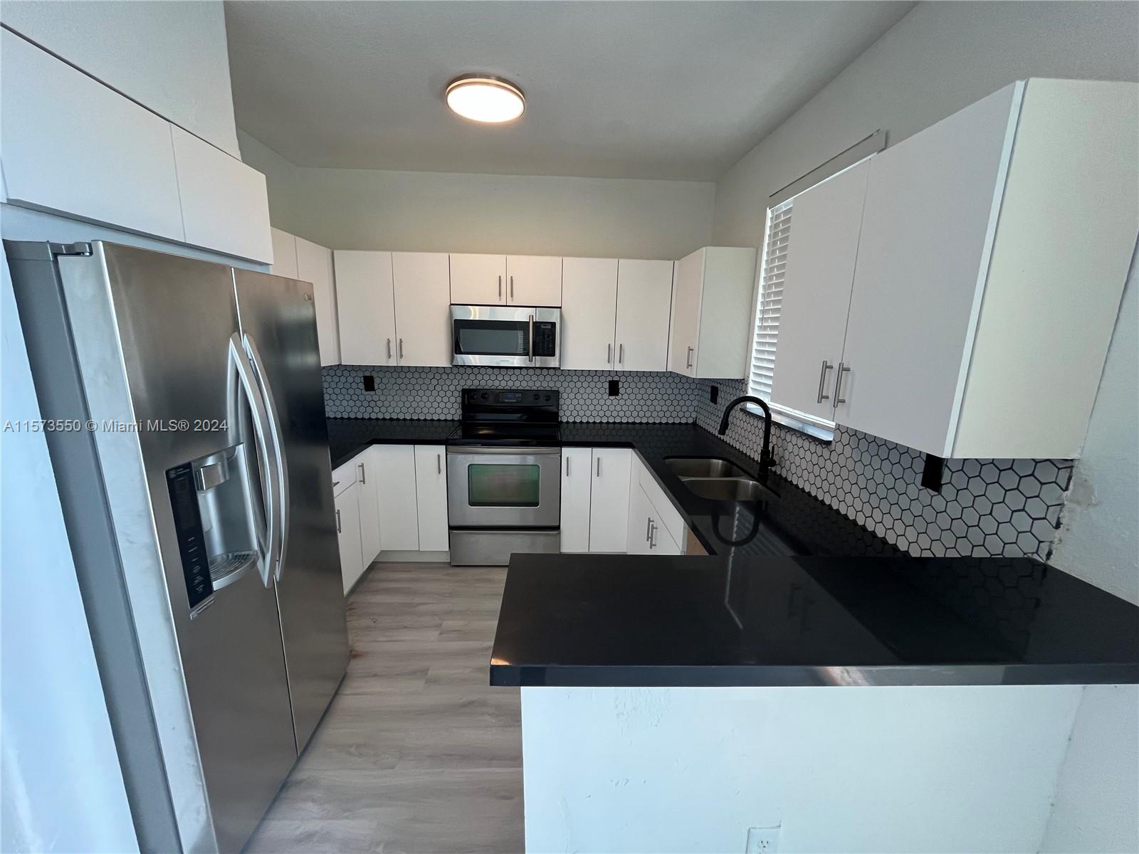 2609 SE 14th Ave 391, Homestead, Florida 33035, 3 Bedrooms Bedrooms, ,2 BathroomsBathrooms,Residentiallease,For Rent,2609 SE 14th Ave 391,A11573550