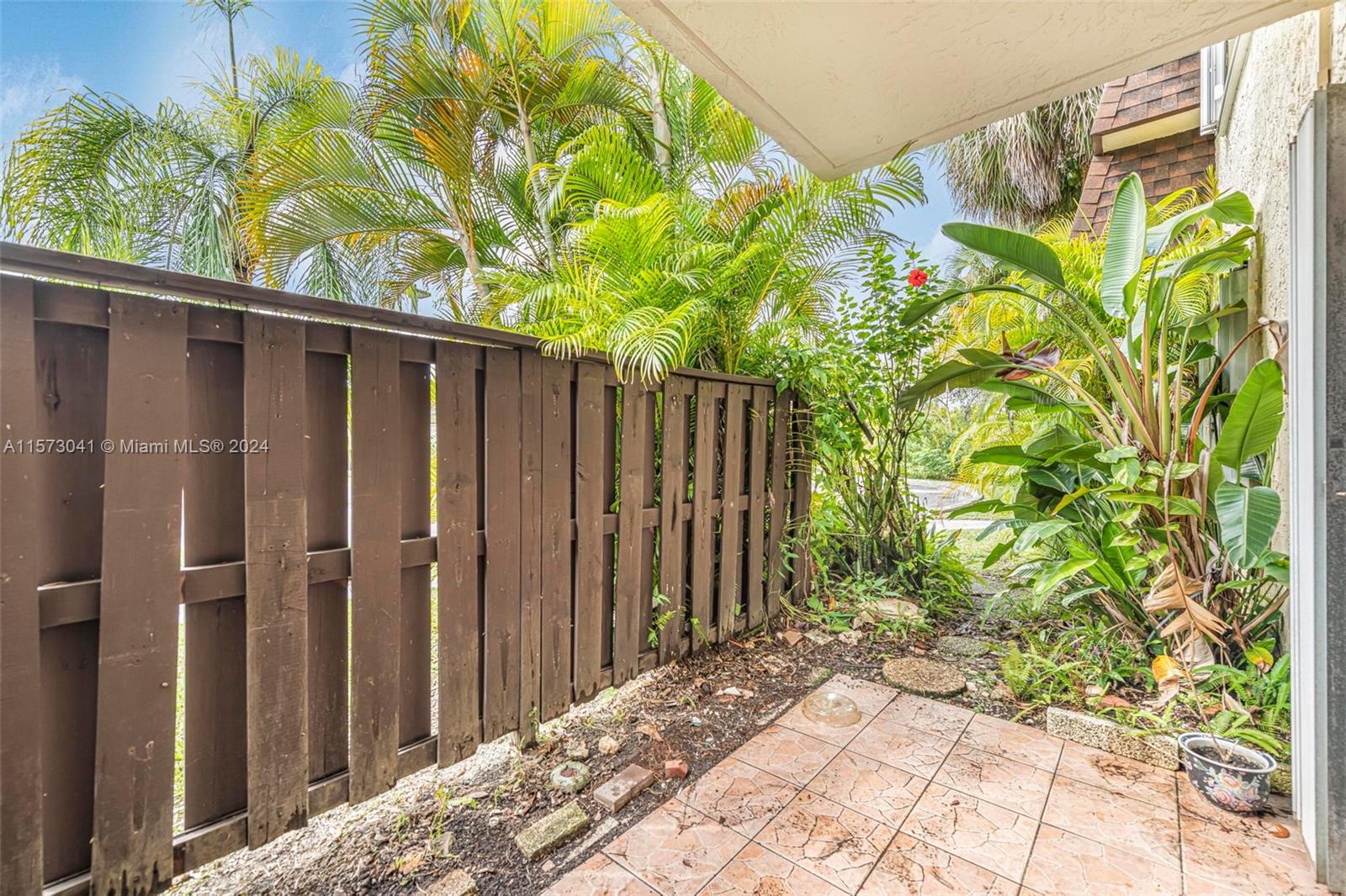9107 SW 137th Ter 1-4, Miami, Florida 33176, 1 Bedroom Bedrooms, ,1 BathroomBathrooms,Residentiallease,For Rent,9107 SW 137th Ter 1-4,A11573041