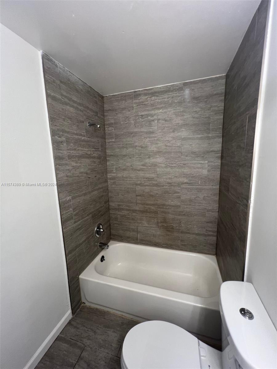 110 San Remo Blvd, North Lauderdale, Florida 33068, 3 Bedrooms Bedrooms, ,2 BathroomsBathrooms,Residentiallease,For Rent,110 San Remo Blvd,A11574389