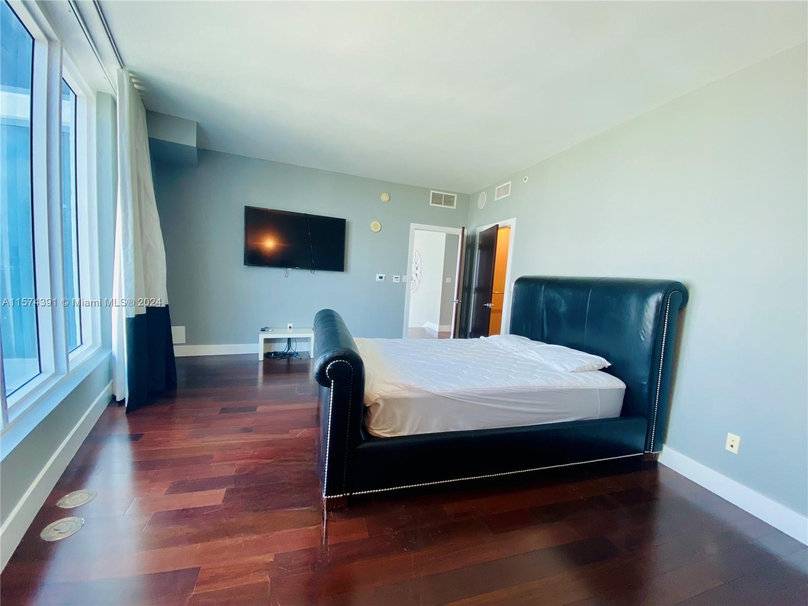 601 NE 36th St 3201, Miami, Florida 33137, 3 Bedrooms Bedrooms, ,3 BathroomsBathrooms,Residential,For Sale,601 NE 36th St 3201,A11574391
