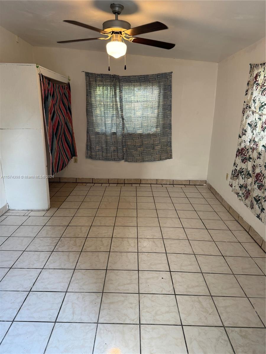 279 NW 105th St B, Miami, Florida 33150, ,1 BathroomBathrooms,Residentiallease,For Rent,279 NW 105th St B,A11574398