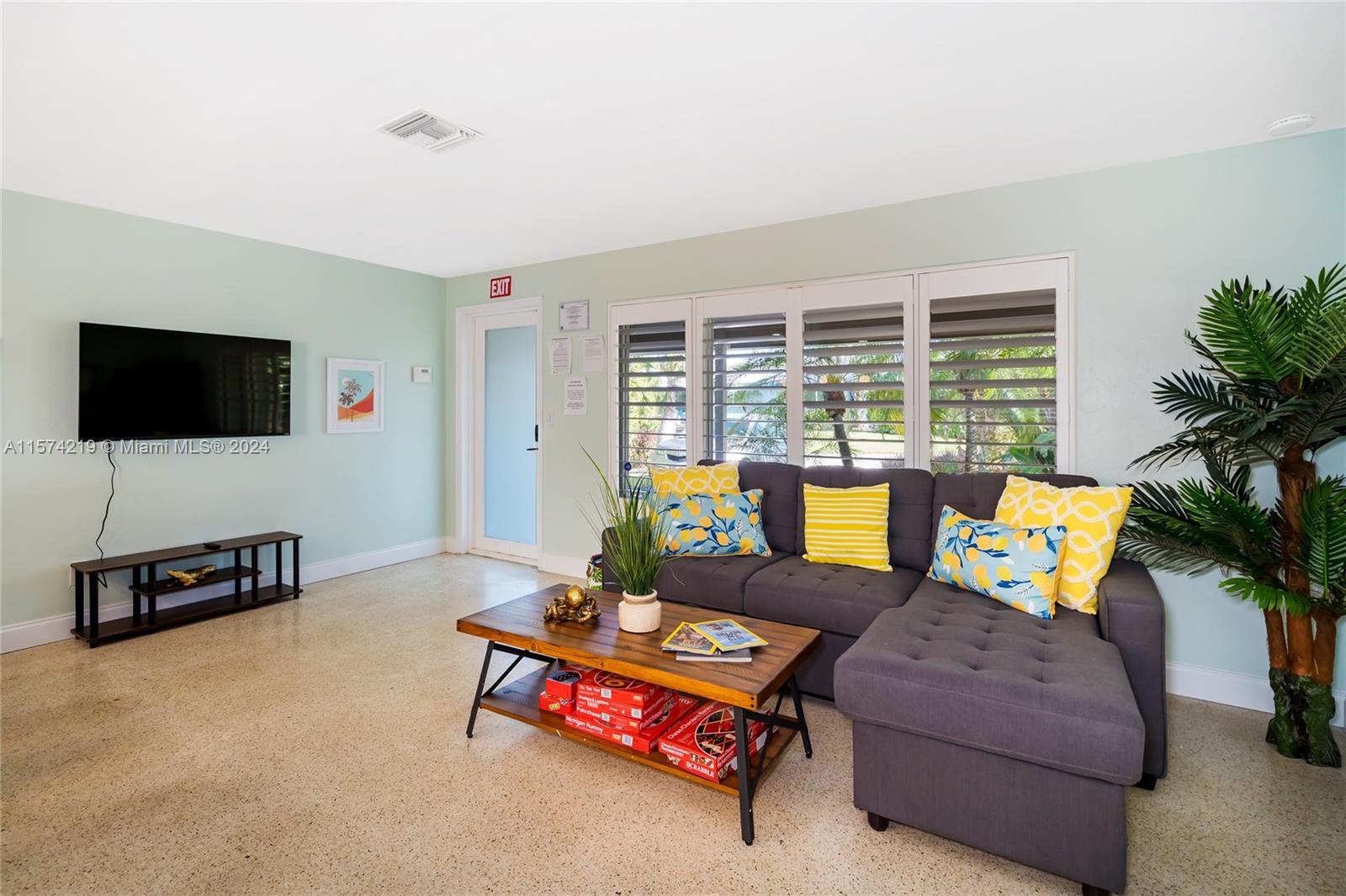 1742 NE 28th Dr 0, Wilton Manors, Florida 33334, 3 Bedrooms Bedrooms, ,2 BathroomsBathrooms,Residentiallease,For Rent,1742 NE 28th Dr 0,A11574219