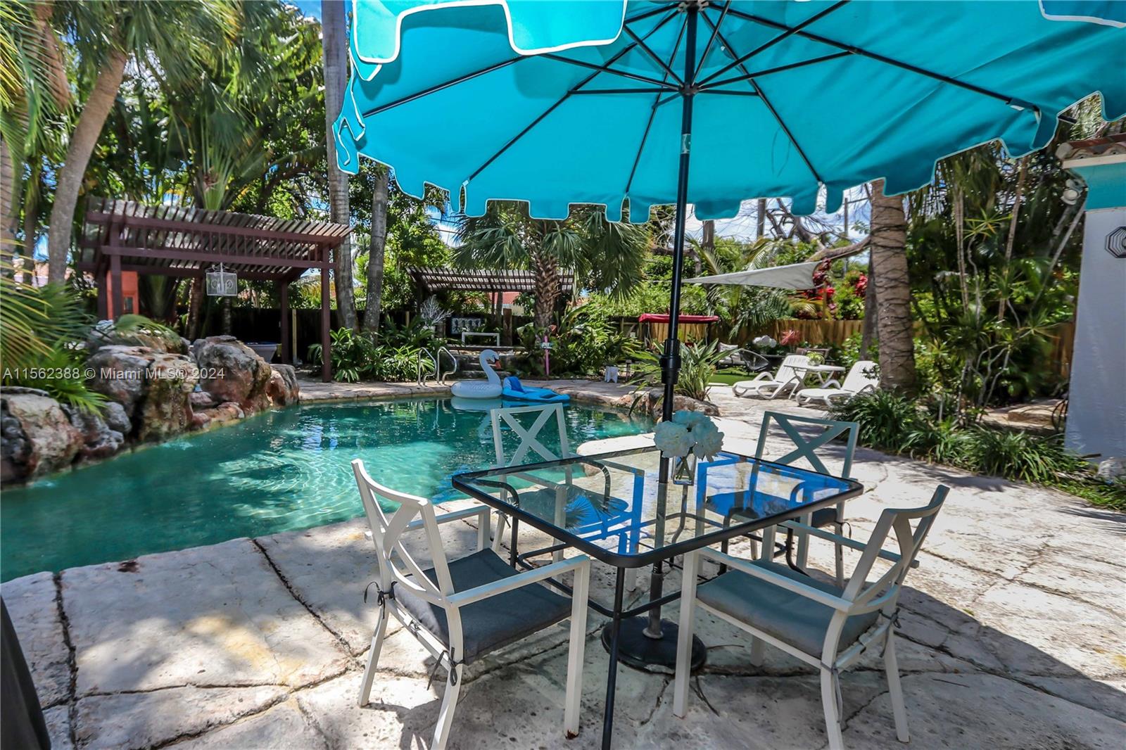 1332 Jefferson St, Hollywood, Florida 33019, 3 Bedrooms Bedrooms, ,2 BathroomsBathrooms,Residential,For Sale,1332 Jefferson St,A11562388