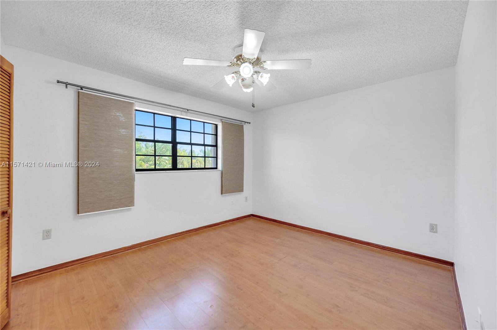 4671 SW 155th Pl, Miami, Florida 33185, 4 Bedrooms Bedrooms, ,3 BathroomsBathrooms,Residentiallease,For Rent,4671 SW 155th Pl,A11571421