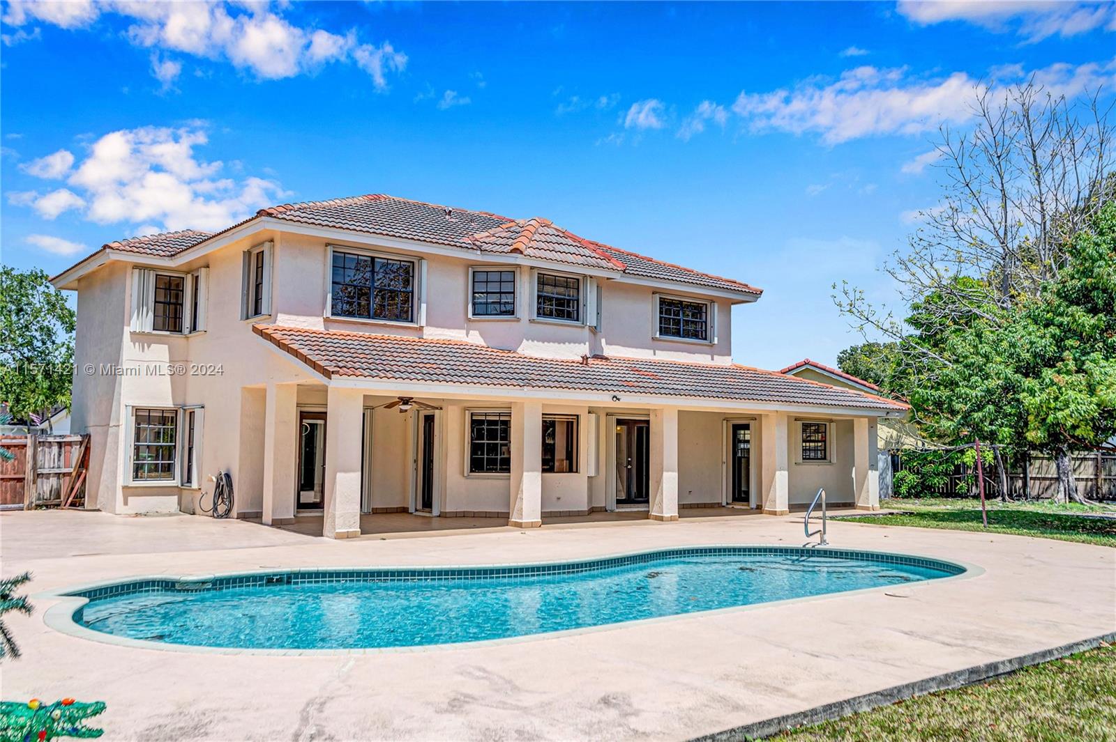 4671 SW 155th Pl, Miami, Florida 33185, 4 Bedrooms Bedrooms, ,3 BathroomsBathrooms,Residentiallease,For Rent,4671 SW 155th Pl,A11571421