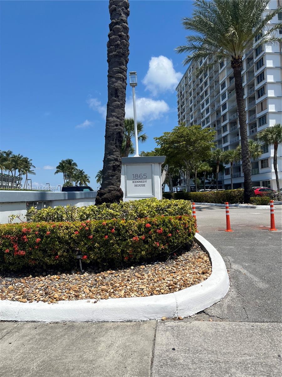 1865  79th St Cswy #5I For Sale A11574575, FL