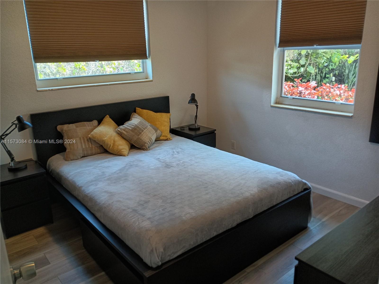 1942 N Johnson St, Hollywood, Florida 33020, ,Residentialincome,For Sale,1942 N Johnson St,A11573084