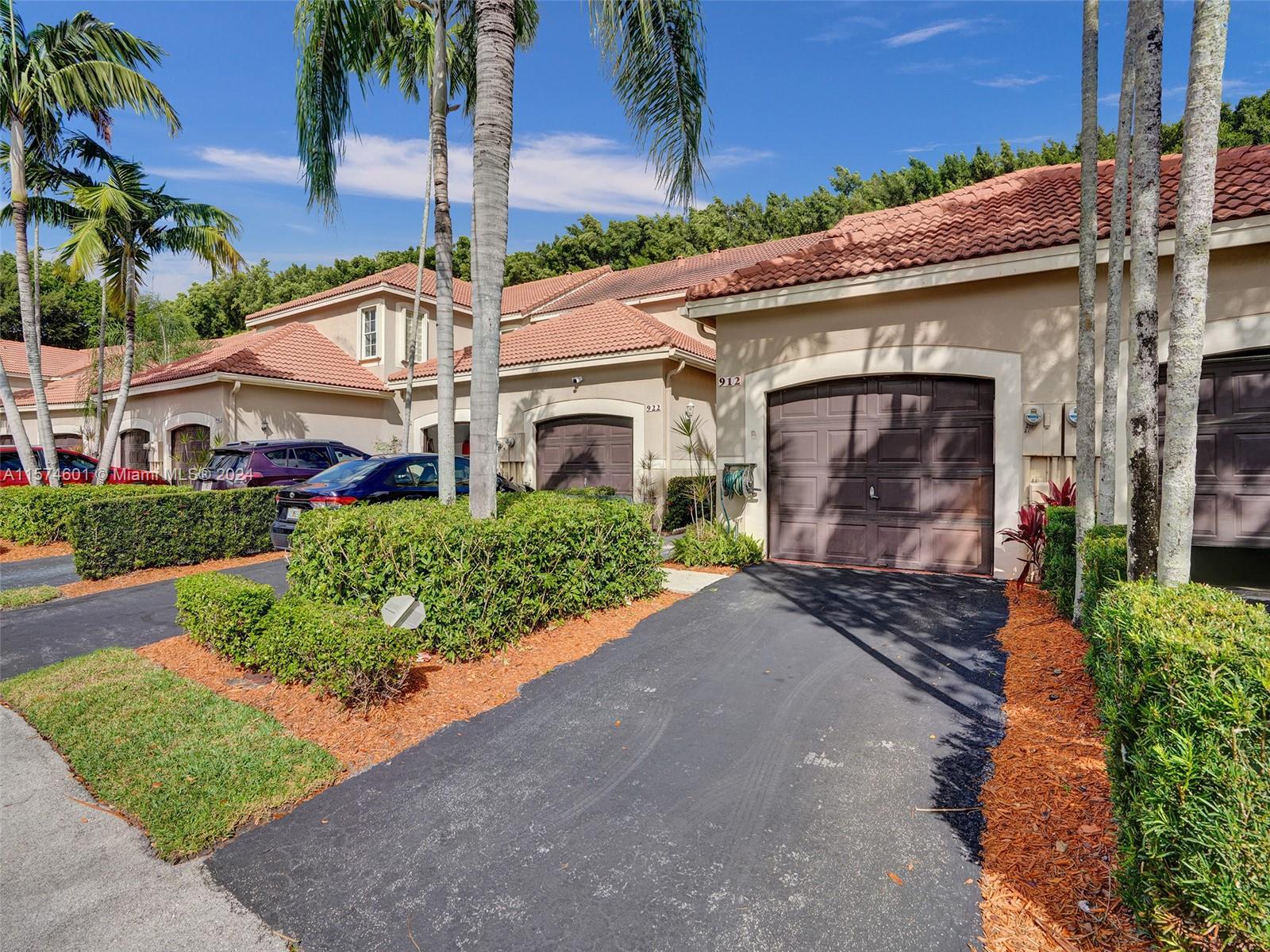 912 Sevilla Cir, Weston, Florida 33326, 2 Bedrooms Bedrooms, ,2 BathroomsBathrooms,Residential,For Sale,912 Sevilla Cir,A11574601