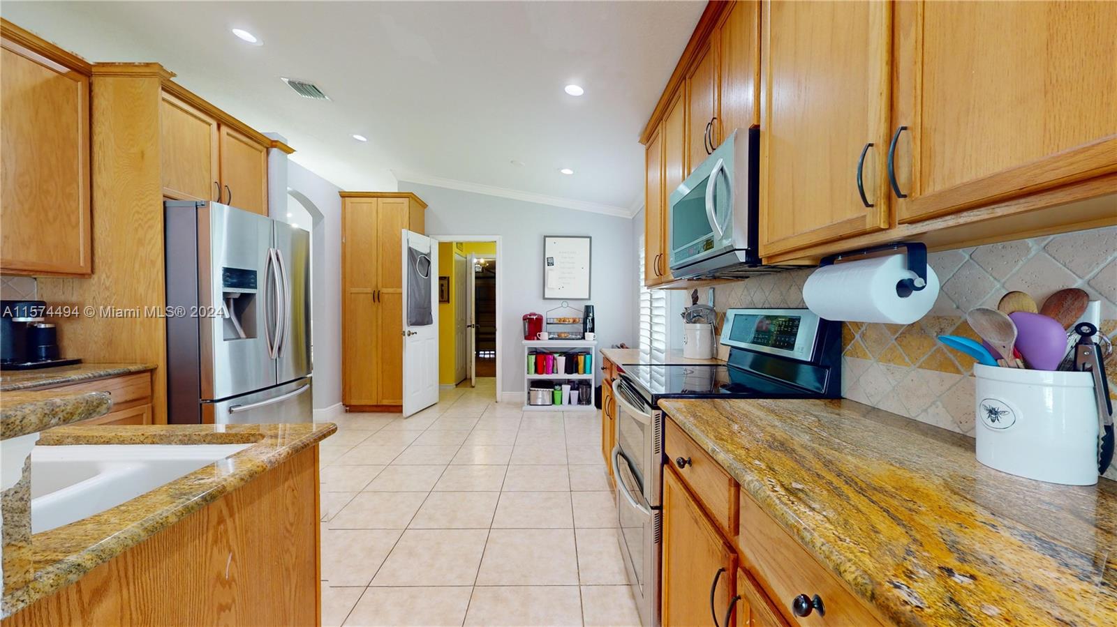 Listing Photo 9