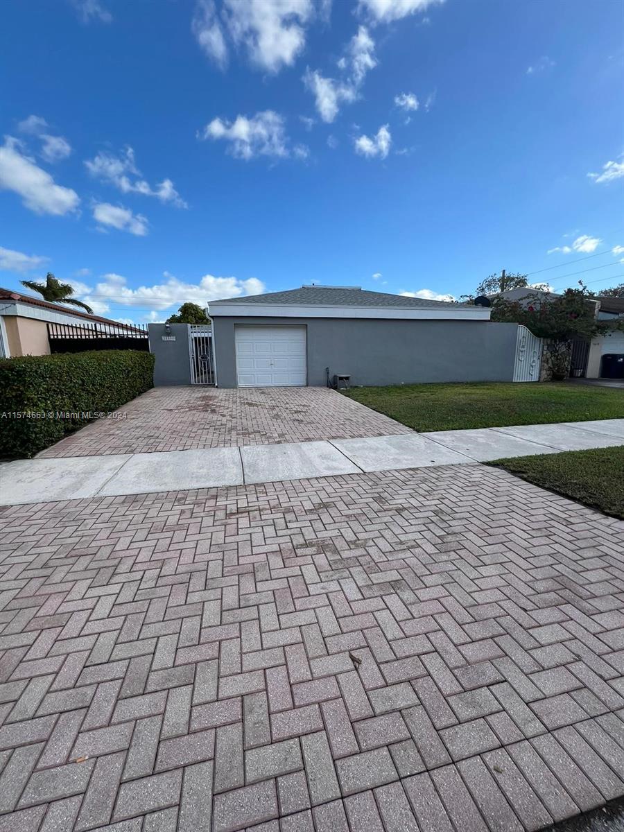 11600 SW 83rd Ter  For Sale A11574663, FL