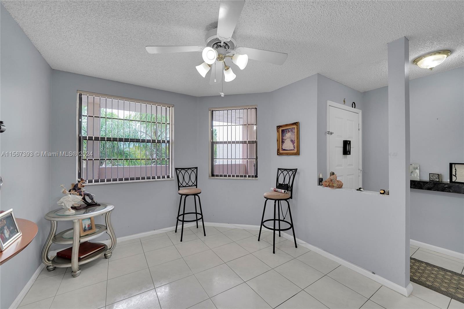 Space for a breakfast table