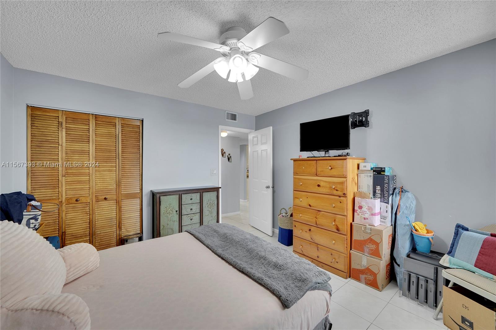 7250 Fairfax Dr 302, Tamarac, Florida 33321, 2 Bedrooms Bedrooms, ,2 BathroomsBathrooms,Residentiallease,For Rent,7250 Fairfax Dr 302,A11567393