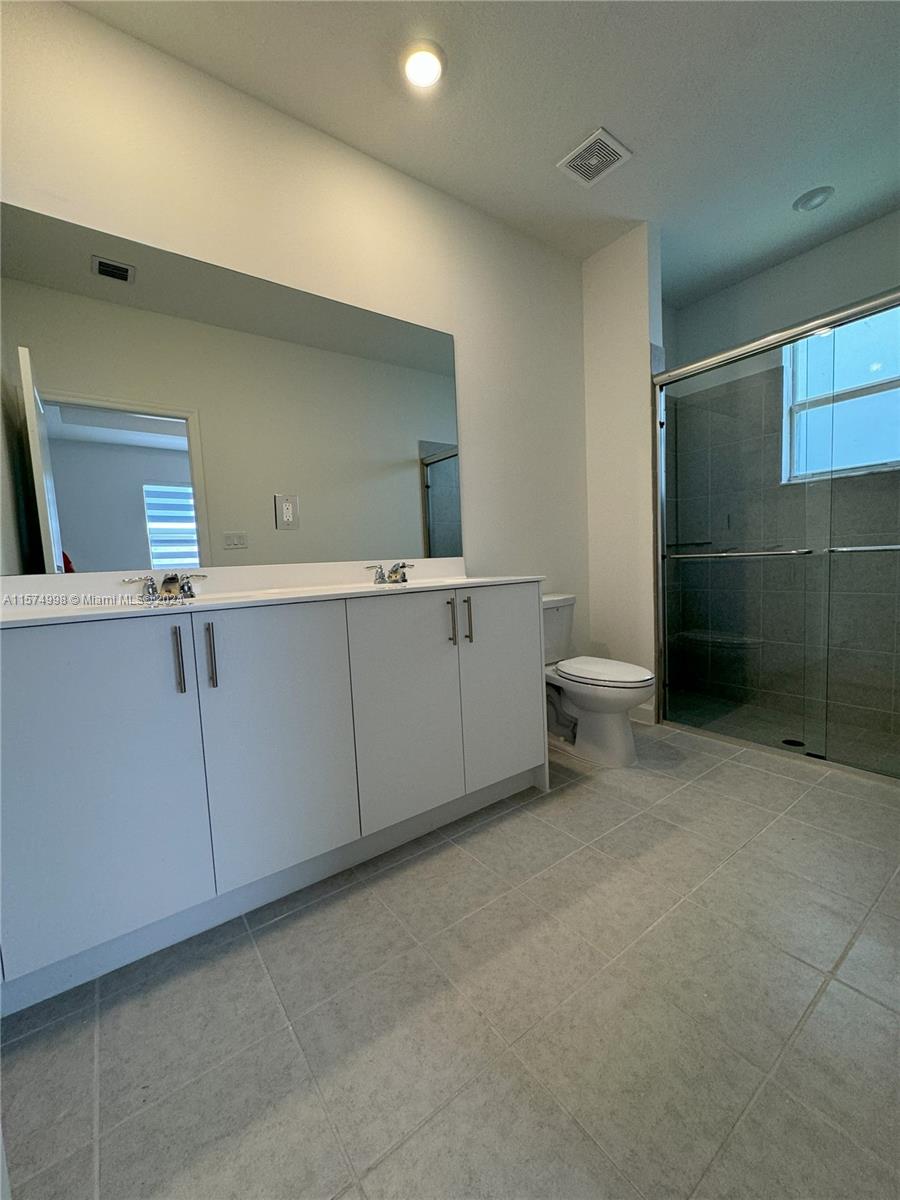 Miami, Florida 33187, 4 Bedrooms Bedrooms, ,3 BathroomsBathrooms,Residentiallease,For Rent,A11574998