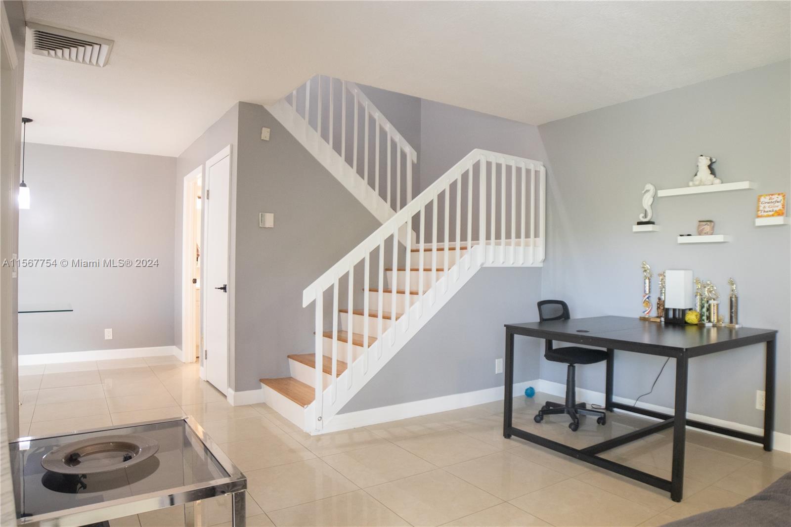 726 NW 98th Cir 726, Plantation, Florida 33324, 2 Bedrooms Bedrooms, ,2 BathroomsBathrooms,Residentiallease,For Rent,726 NW 98th Cir 726,A11567754