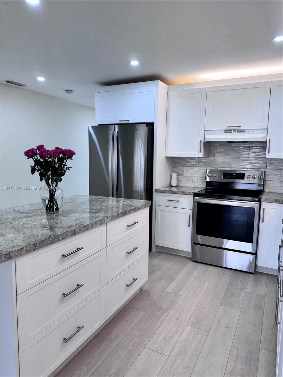Miami, Florida 33135, 2 Bedrooms Bedrooms, ,1 BathroomBathrooms,Residentiallease,For Rent,A11573475