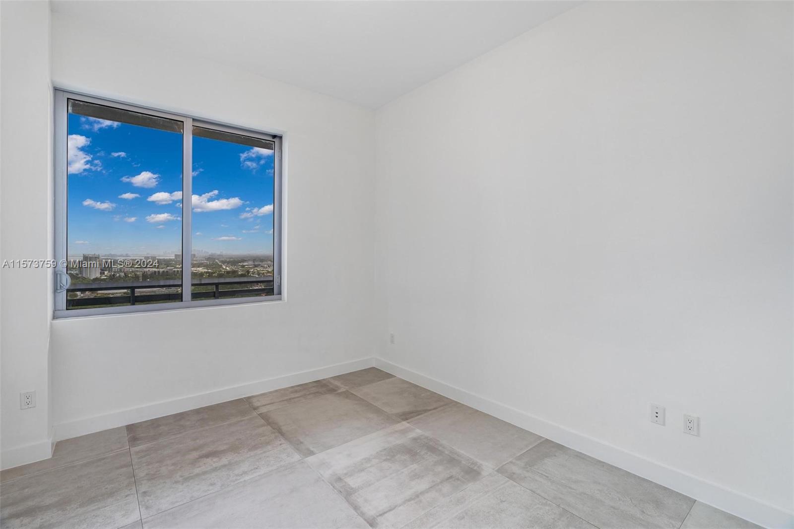16385 Biscayne Blvd 4, North Miami Beach, Florida 33160, 4 Bedrooms Bedrooms, ,4 BathroomsBathrooms,Residential,For Sale,16385 Biscayne Blvd 4,A11573759