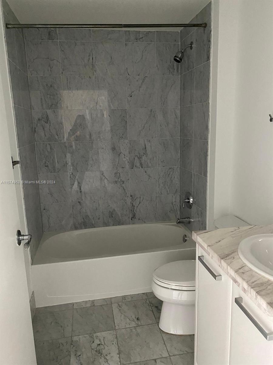 Miami, Florida 33132, 1 Bedroom Bedrooms, ,2 BathroomsBathrooms,Residentiallease,For Rent,A11574952