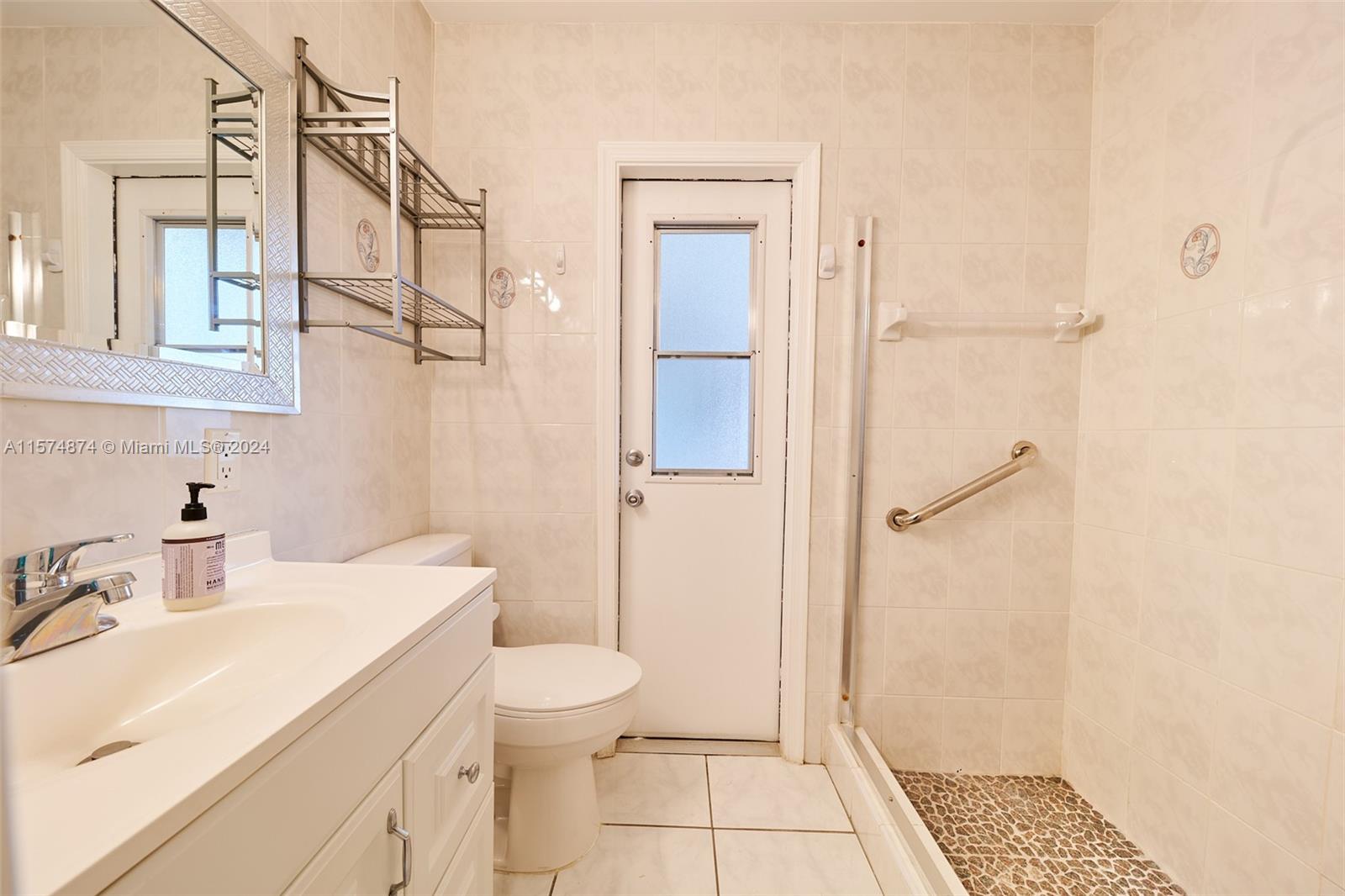 1431 Coolidge St, Hollywood, Florida 33020, 3 Bedrooms Bedrooms, ,2 BathroomsBathrooms,Residential,For Sale,1431 Coolidge St,A11574874