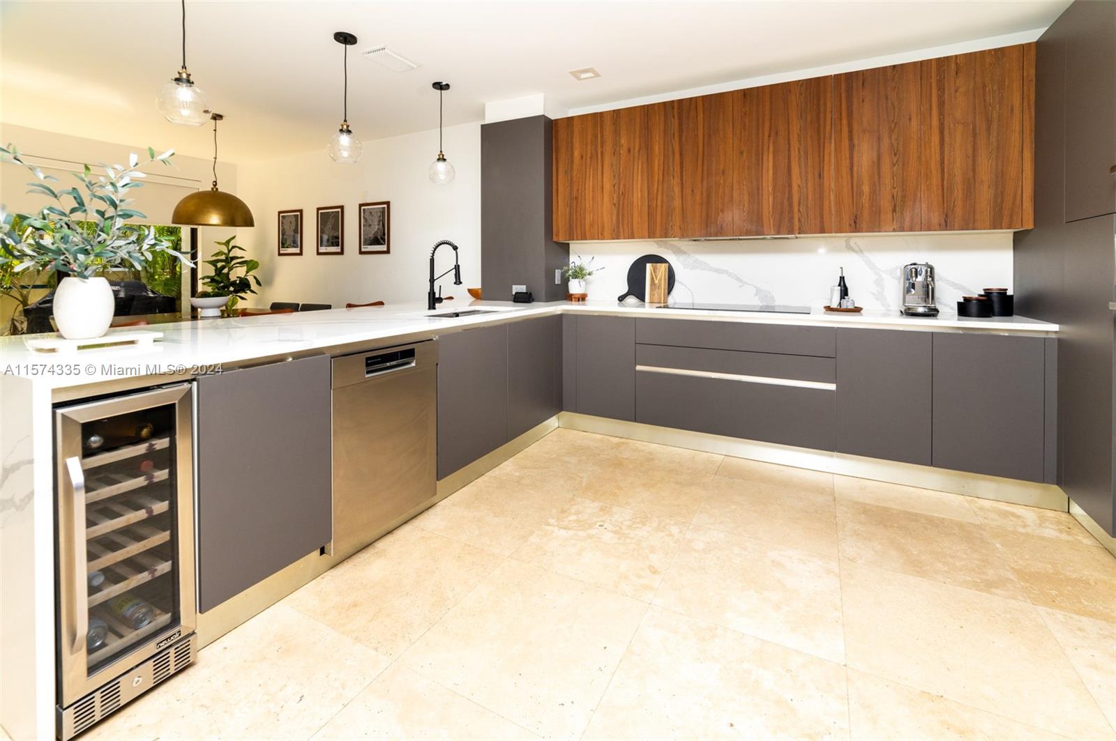 21387 Marina Cove Cir 12-F, Aventura, Florida 33180, 4 Bedrooms Bedrooms, ,3 BathroomsBathrooms,Residentiallease,For Rent,21387 Marina Cove Cir 12-F,A11574335