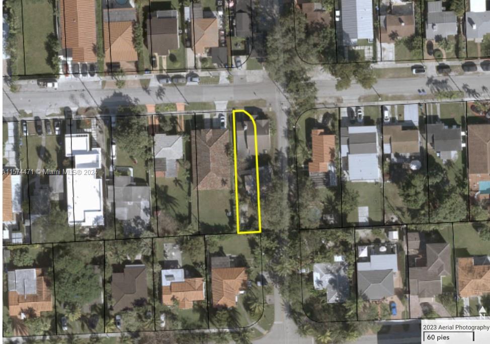 2100 SW 25th St  For Sale A11574471, FL