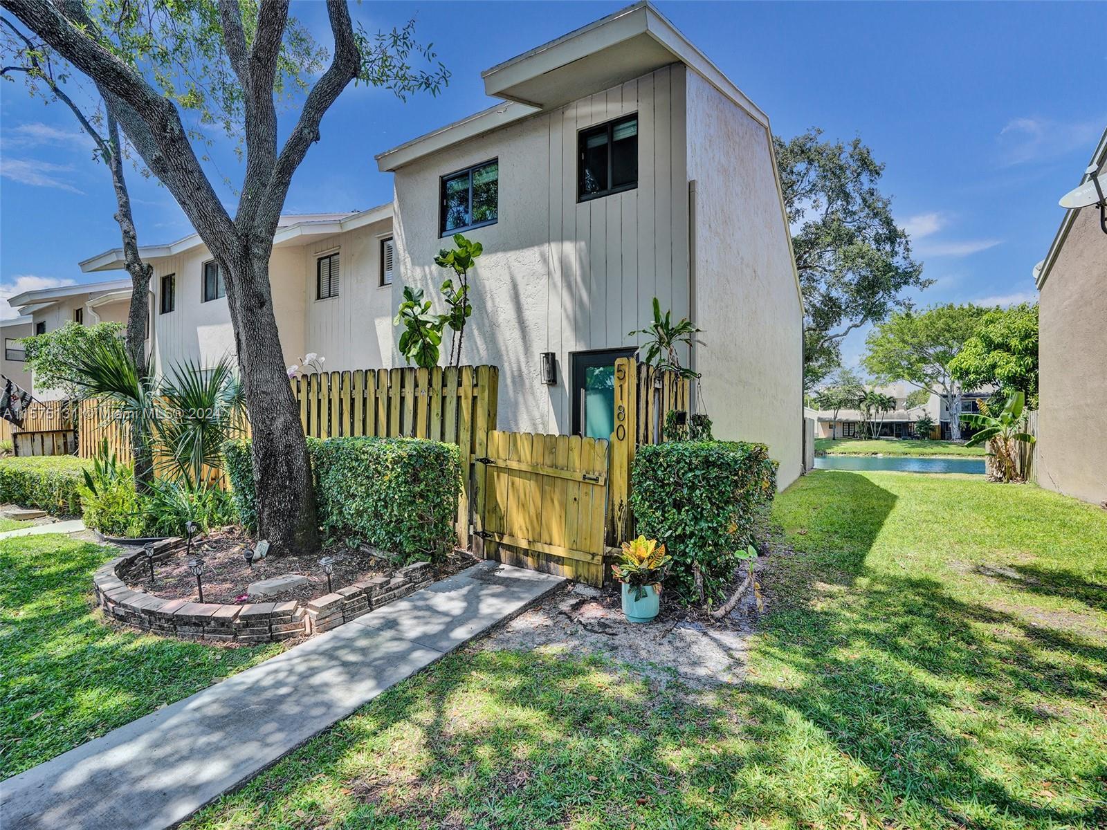 Undisclosed For Sale A11575131, FL