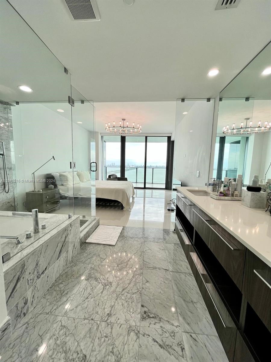 3131 NE 7th Ave 3003, Miami, Florida 33137, 3 Bedrooms Bedrooms, ,3 BathroomsBathrooms,Residentiallease,For Rent,3131 NE 7th Ave 3003,A11575216