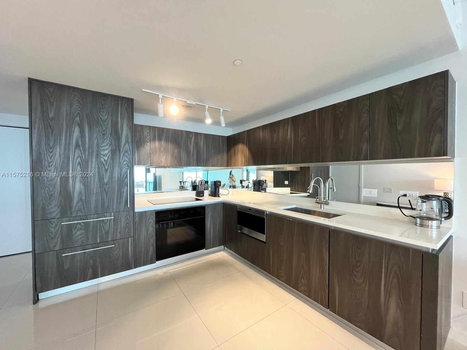 3131 NE 7th Ave 3003, Miami, Florida 33137, 3 Bedrooms Bedrooms, ,3 BathroomsBathrooms,Residentiallease,For Rent,3131 NE 7th Ave 3003,A11575216