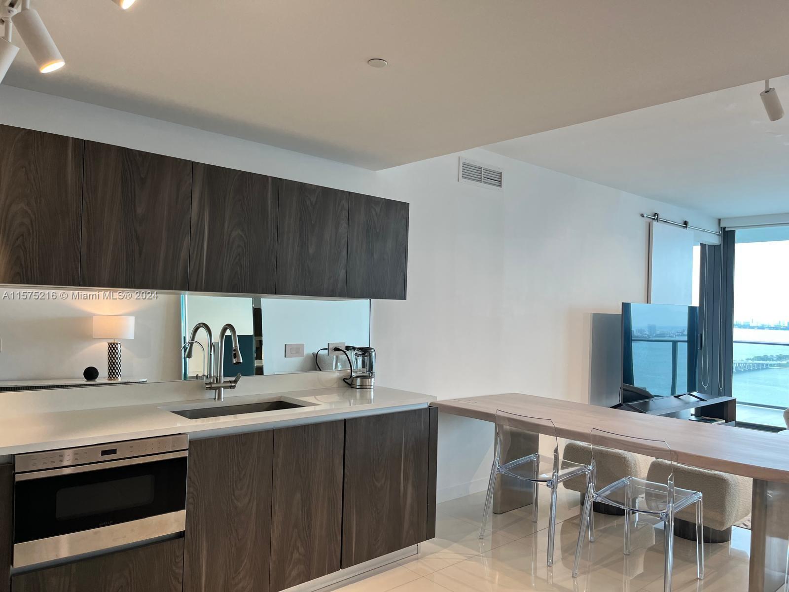 3131 NE 7th Ave 3003, Miami, Florida 33137, 3 Bedrooms Bedrooms, ,3 BathroomsBathrooms,Residentiallease,For Rent,3131 NE 7th Ave 3003,A11575216