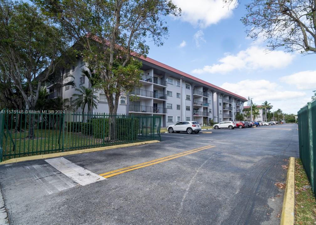 8101 SW 72nd Ave #121W For Sale A11575148, FL