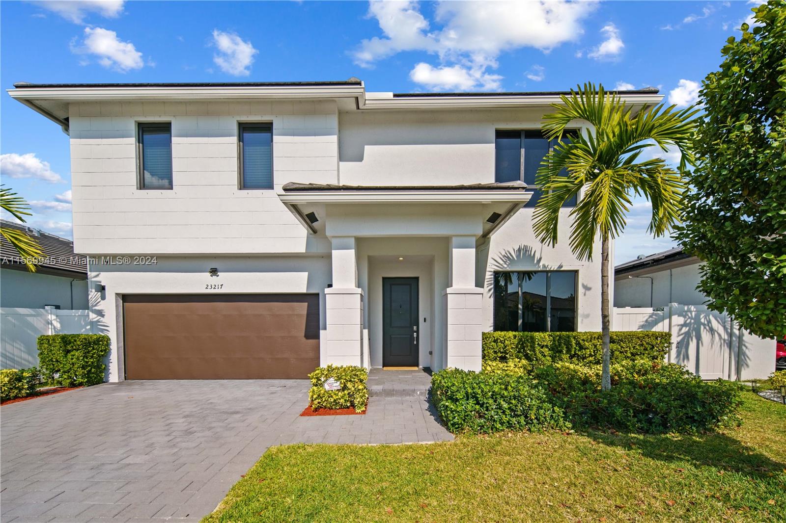 23217 SW 108th Ave  For Sale A11569945, FL