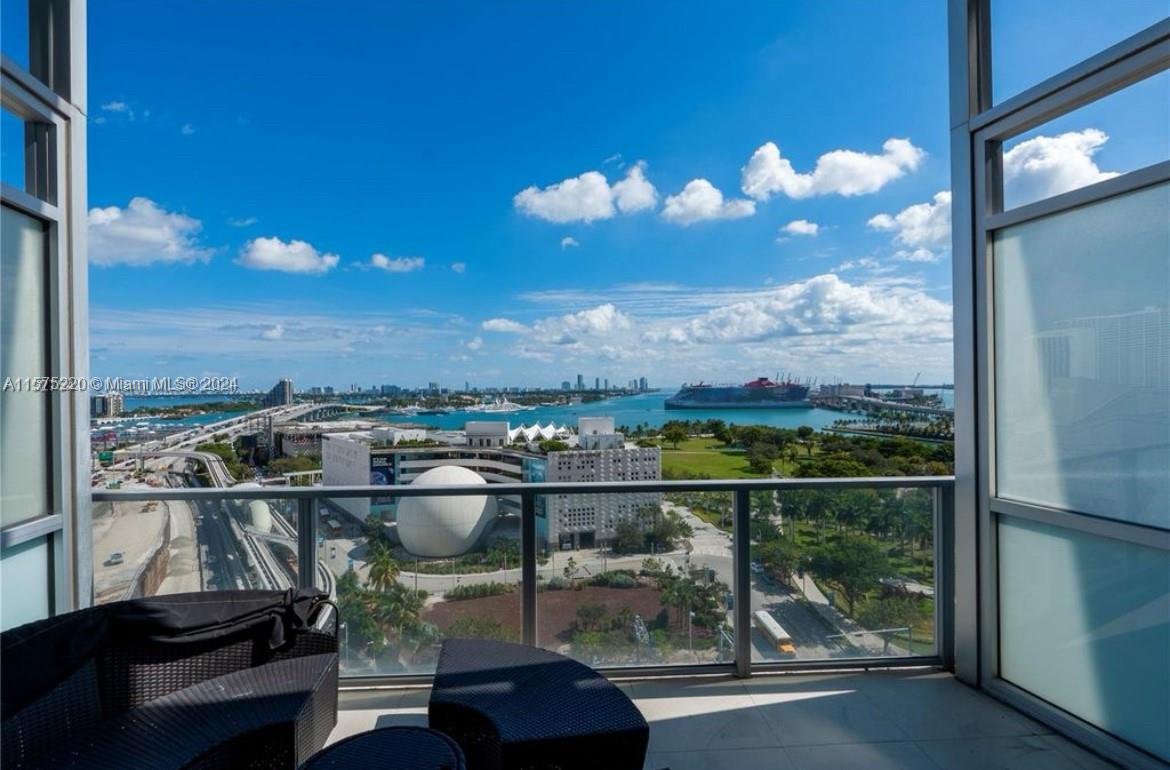 1100 Biscayne Blvd 5402, Miami, Florida 33132-1750, 2 Bedrooms Bedrooms, ,2 BathroomsBathrooms,Residentiallease,For Rent,1100 Biscayne Blvd 5402,A11575220