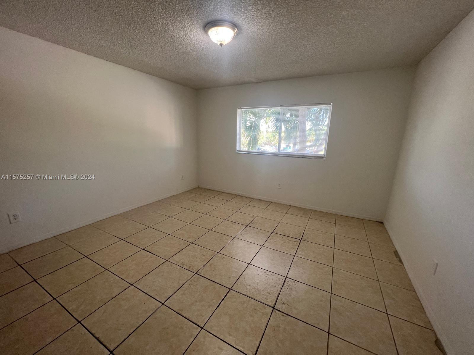 3610 N 56th Ave 217, Hollywood, Florida 33021, 2 Bedrooms Bedrooms, ,1 BathroomBathrooms,Residentiallease,For Rent,3610 N 56th Ave 217,A11575257
