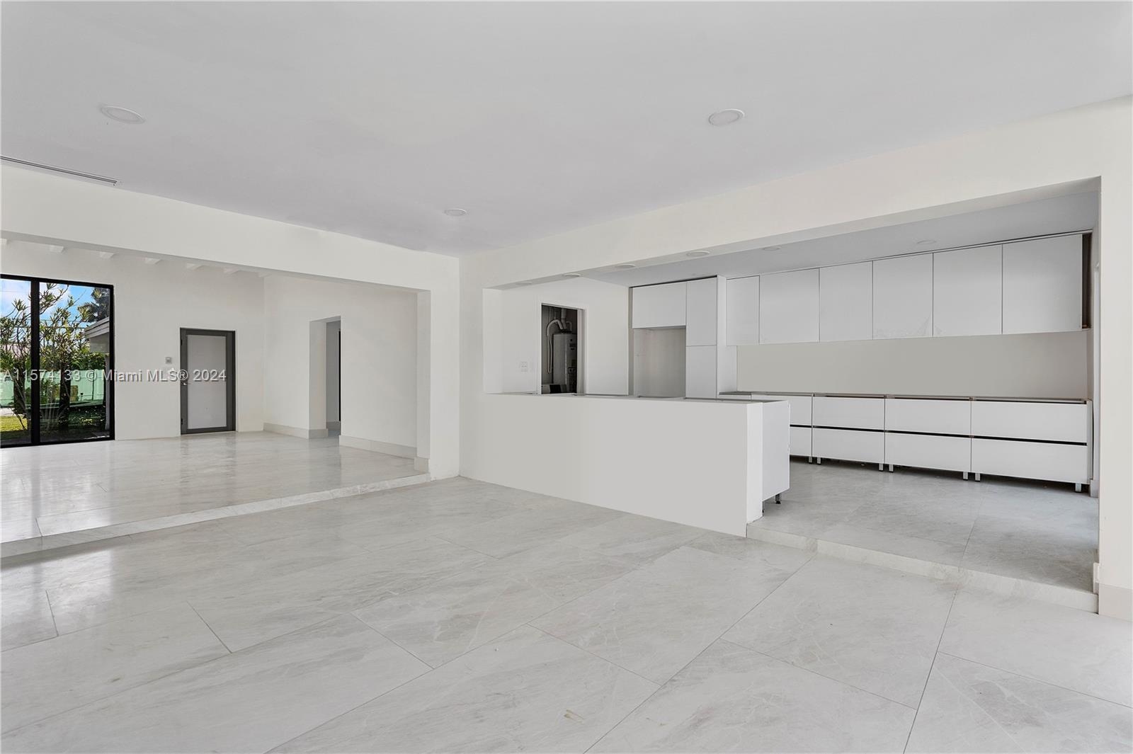 Listing Photo 9
