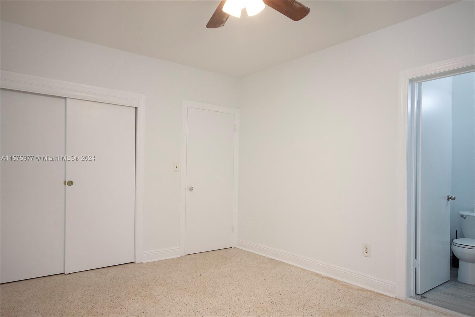 1050 92nd St 4, Bay Harbor Islands, Florida 33154, 2 Bedrooms Bedrooms, ,2 BathroomsBathrooms,Residentiallease,For Rent,1050 92nd St 4,A11575377